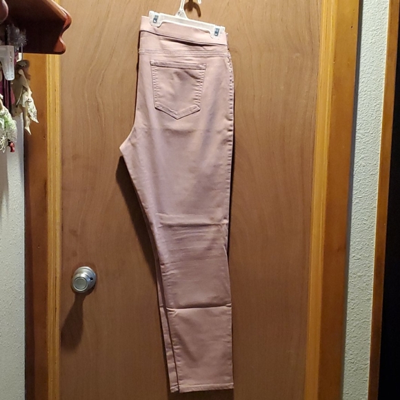 Pants - Picture 3 of 3